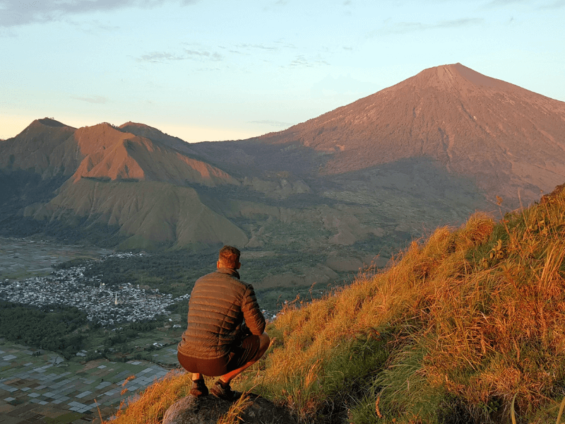 Aussicht von Pergasingan Hill auf Rinjani und Sembalun